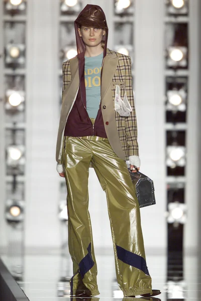 Look 29